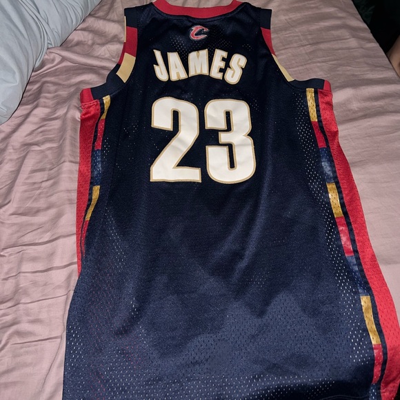 RARE LeBron James Cleveland Cavaliers jersey from 2003 - Picture 2 of 3